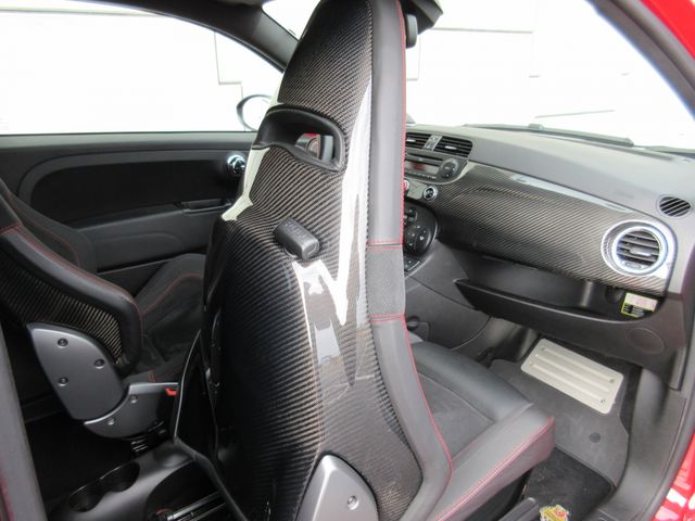 FIAT ABARTH 695 2011 Image 31