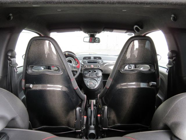 FIAT ABARTH 695 2011 Image 31