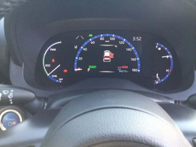 TOYOTA YARIS CROSS HYBRID 2022 Image 31