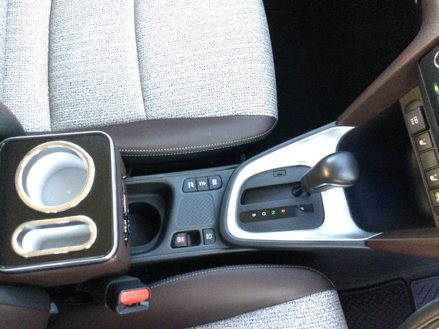 TOYOTA YARIS CROSS HYBRID 2022 Image 31