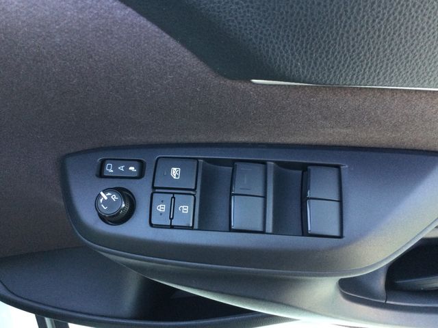 TOYOTA YARIS CROSS HYBRID 2022 Image 31