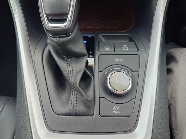 TOYOTA RAV4 HYBRID 4WD 2023 Image 31