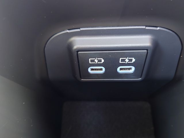 TOYOTA RAV4 HYBRID 4WD 2023 Image 31