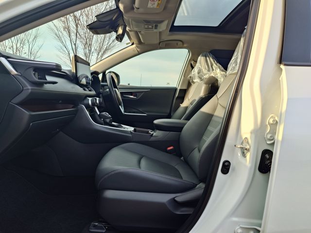 TOYOTA RAV4 HYBRID 4WD 2023 Image 31