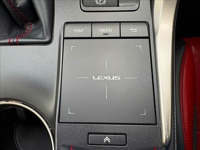 TOYOTA LEXUS NX300 2017 Image 31