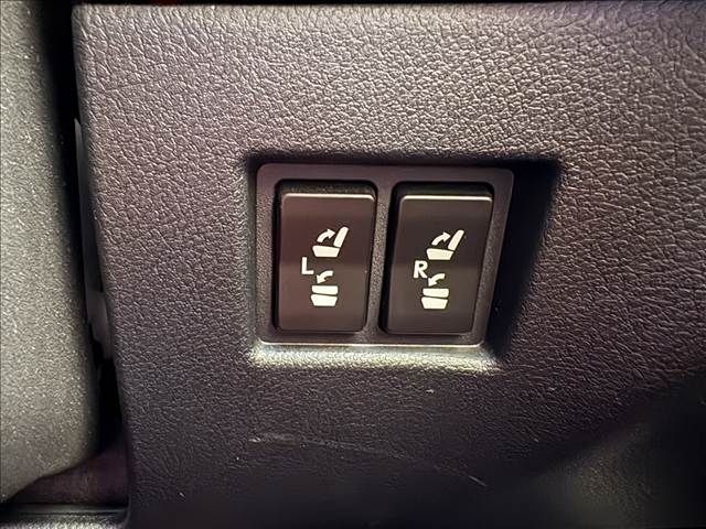 TOYOTA LEXUS NX300 2017 Image 31