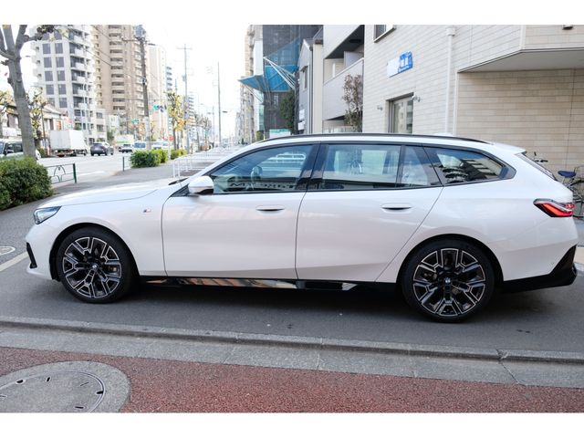 BMW 5SERIES TOURING 2025 Image 31