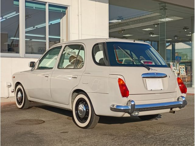 NISSAN MARCH BOX 2000 Image 31