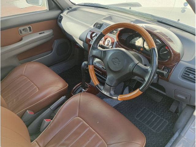 NISSAN MARCH BOX 2000 Image 31