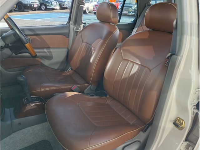 NISSAN MARCH BOX 2000 Image 31