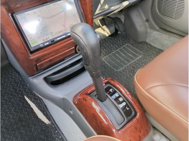 NISSAN MARCH BOX 2000 Image 31