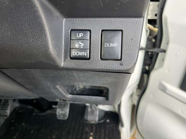 DAIHATSU HIJET TRUCK 4WD 2017 Image 31