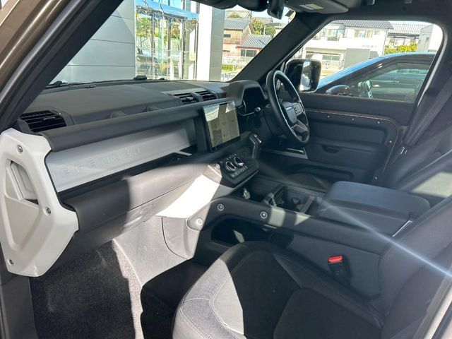 ROVER DEFENDER 2023 Image 31