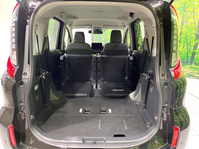 TOYOTA SIENTA HYBRID 2025 Image 31