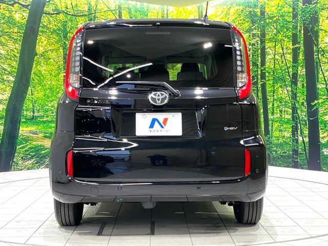 TOYOTA SIENTA HYBRID 2025 Image 31