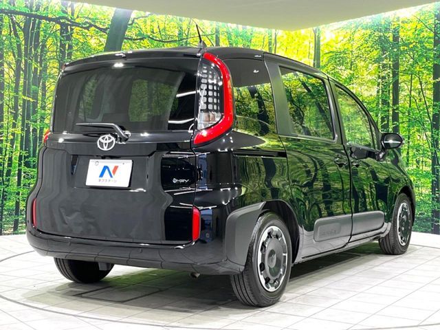 TOYOTA SIENTA HYBRID 2025 Image 31