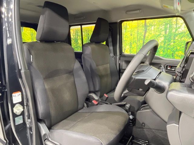 SUZUKI JIMNY NOMADE 2025 Image 31