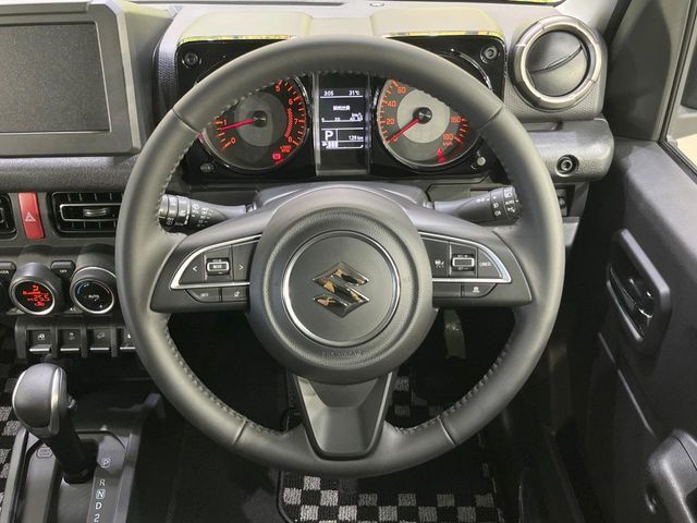 SUZUKI JIMNY NOMADE 2025 Image 31