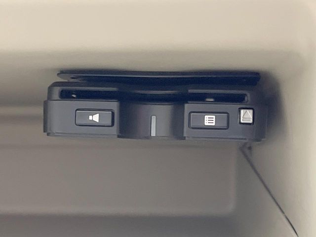 HONDA N BOX 2018 Image 31