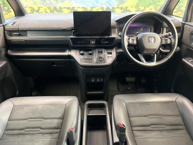 HONDA STEPWAGON E:HEV SPAD 2022 Image 31