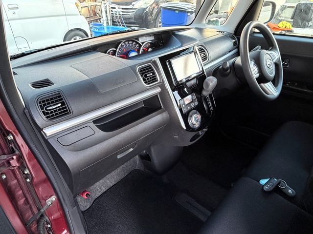 DAIHATSU TANTO CUSTOM 2015 Image 31