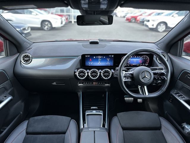 MERCEDES BENZ GLA CL 2024 Image 31