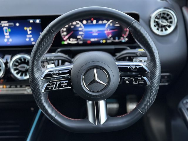 MERCEDES BENZ GLA CL 2024 Image 31