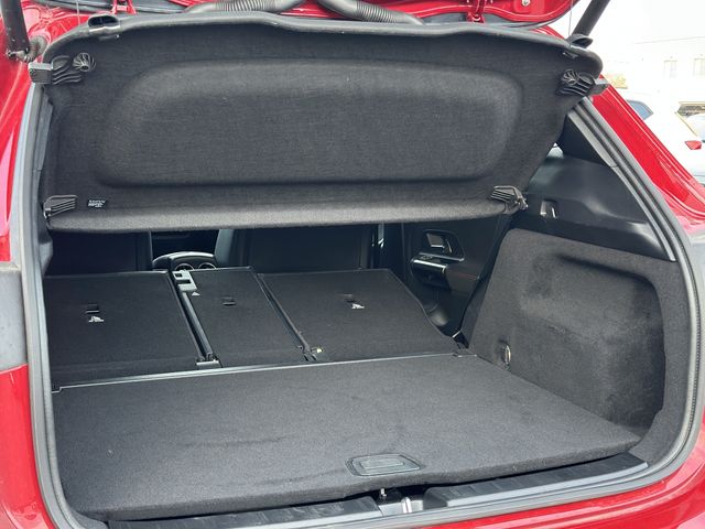 MERCEDES BENZ GLA CL 2024 Image 31