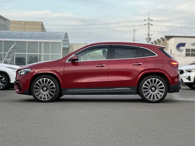 MERCEDES BENZ GLA CL 2024 Image 31