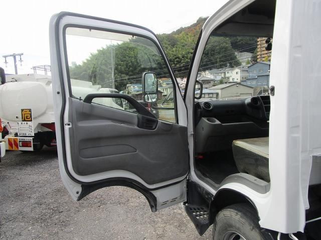 TOYOTA DYNA 2017 Image 31