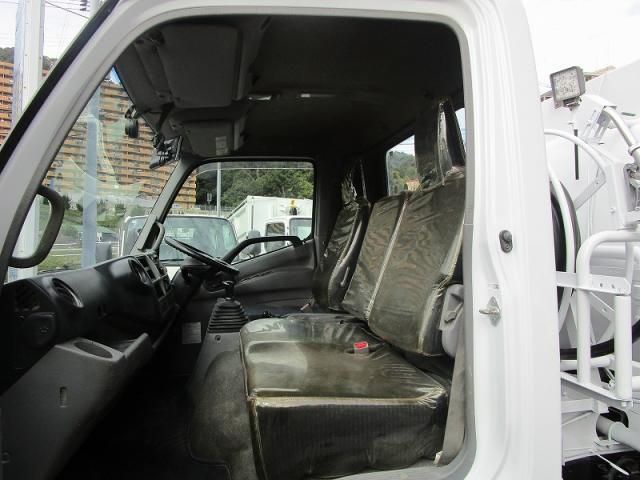 TOYOTA DYNA 2017 Image 31