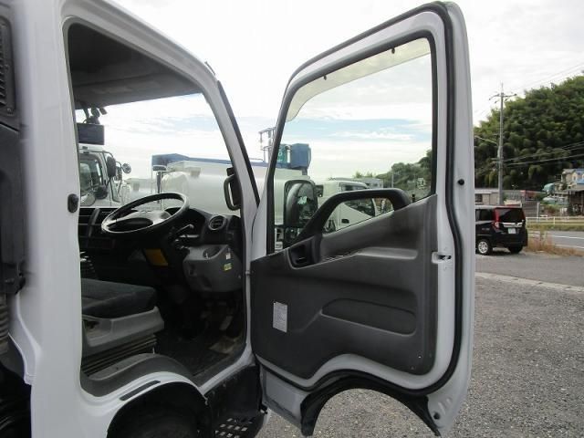 TOYOTA DYNA 2017 Image 31