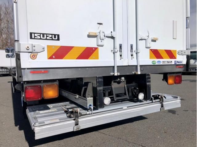 ISUZU FORWARD 2017 Image 31
