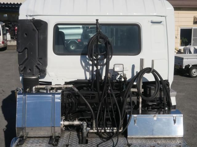 NISSAN DIESEL QUON 2015 Image 31