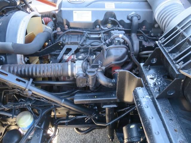 NISSAN DIESEL QUON 2015 Image 31