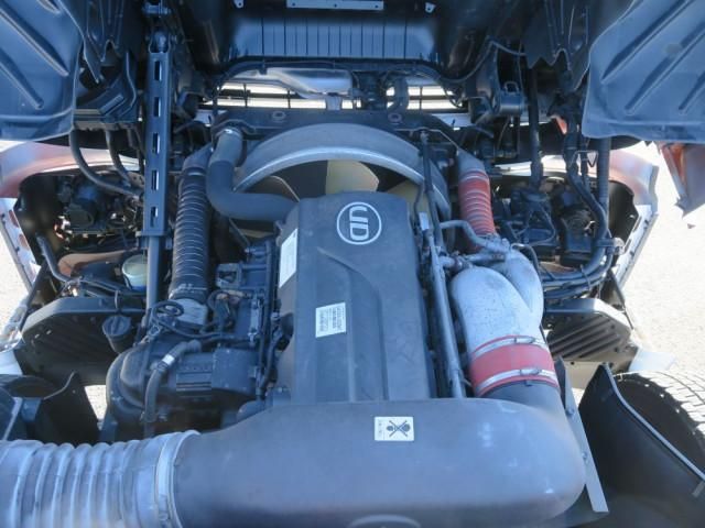 NISSAN DIESEL QUON 2015 Image 31