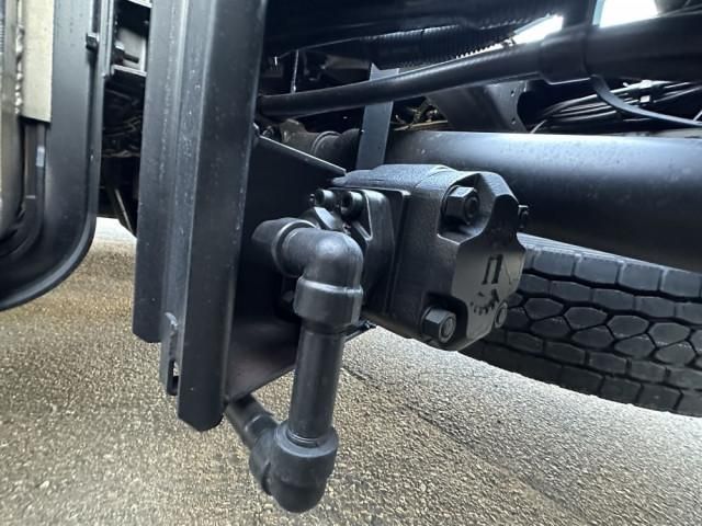 NISSAN DIESEL QUON 2015 Image 31