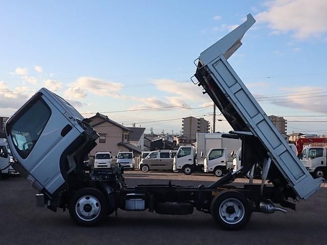 MITSUBISHI CANTER 2017 Image 31