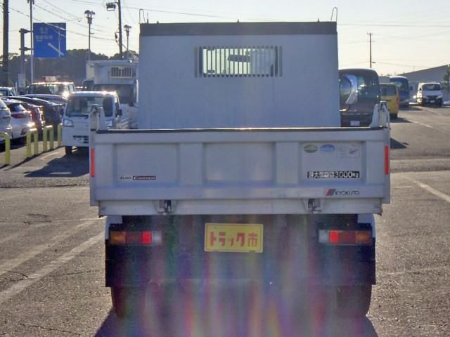 MITSUBISHI CANTER 2018 Image 31