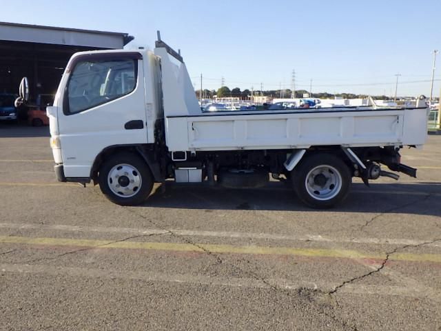 MITSUBISHI CANTER 2018 Image 31