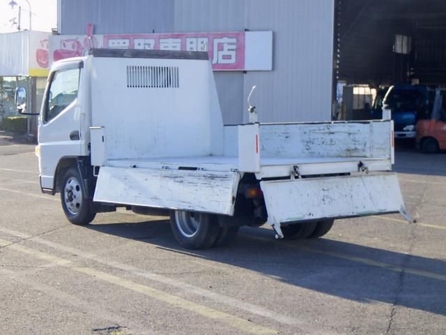 MITSUBISHI CANTER 2018 Image 31