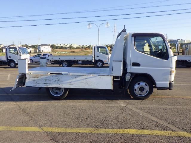 MITSUBISHI CANTER 2018 Image 31
