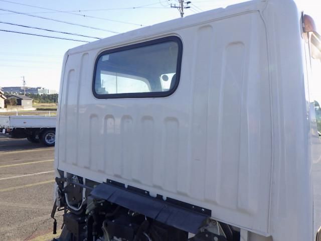 MITSUBISHI CANTER 2018 Image 31