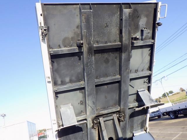 MITSUBISHI CANTER 2018 Image 31