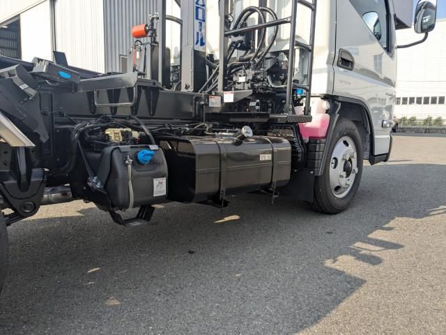 MITSUBISHI CANTER 2025 Image 31