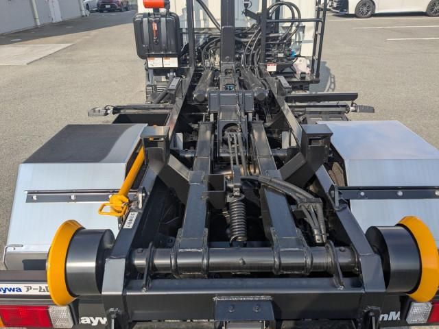 MITSUBISHI CANTER 2025 Image 31