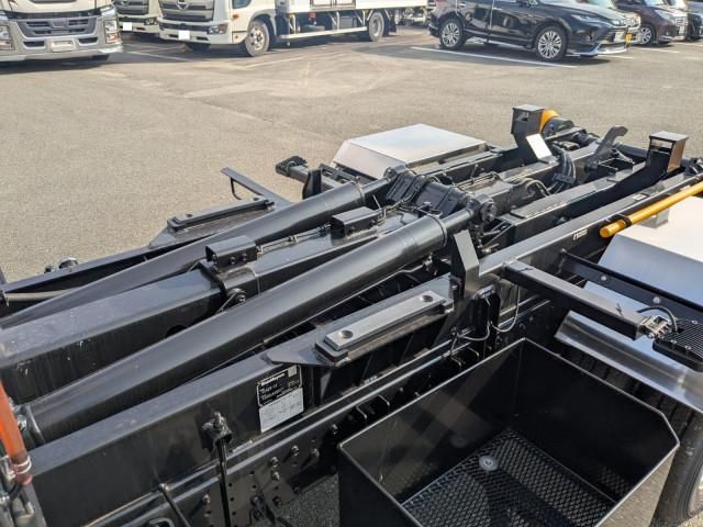 MITSUBISHI CANTER 2025 Image 31