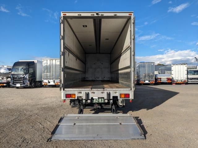 MITSUBISHI FUSOU SUPER GREAT 2016 Image 31