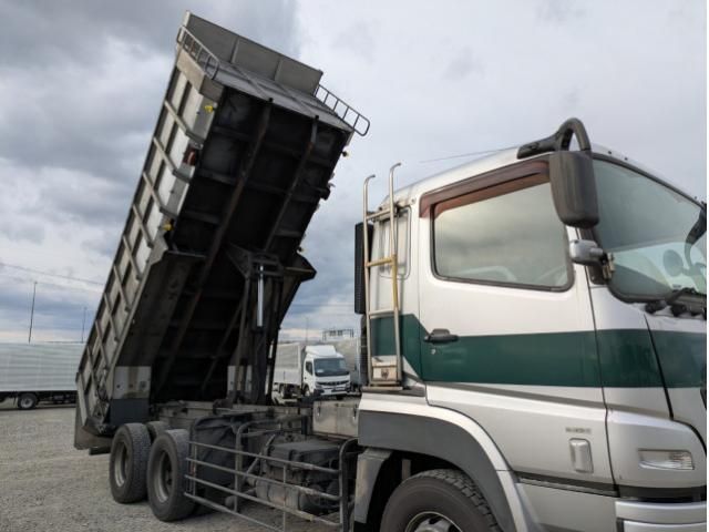 MITSUBISHI FUSOU SUPER GREAT 2015 Image 31