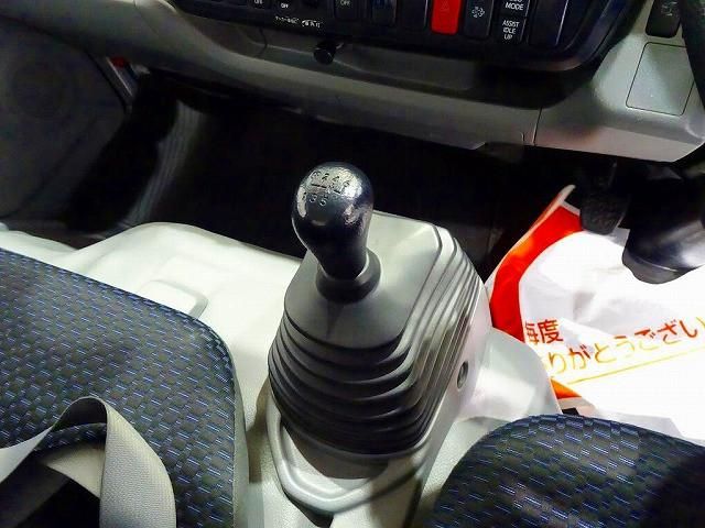 HINO DUTRO 2020 Image 31